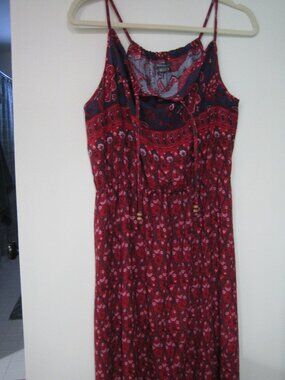 Suzy Shier Red/Navy Floral Bandana Maxi Dress.